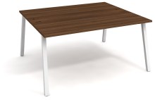 Kancelsk stl<br>USD A 1600<br>160 x 160 cm